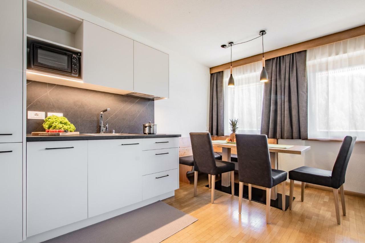 Ciasa Mael Dolomites Apartments La Valle Eksteriør billede